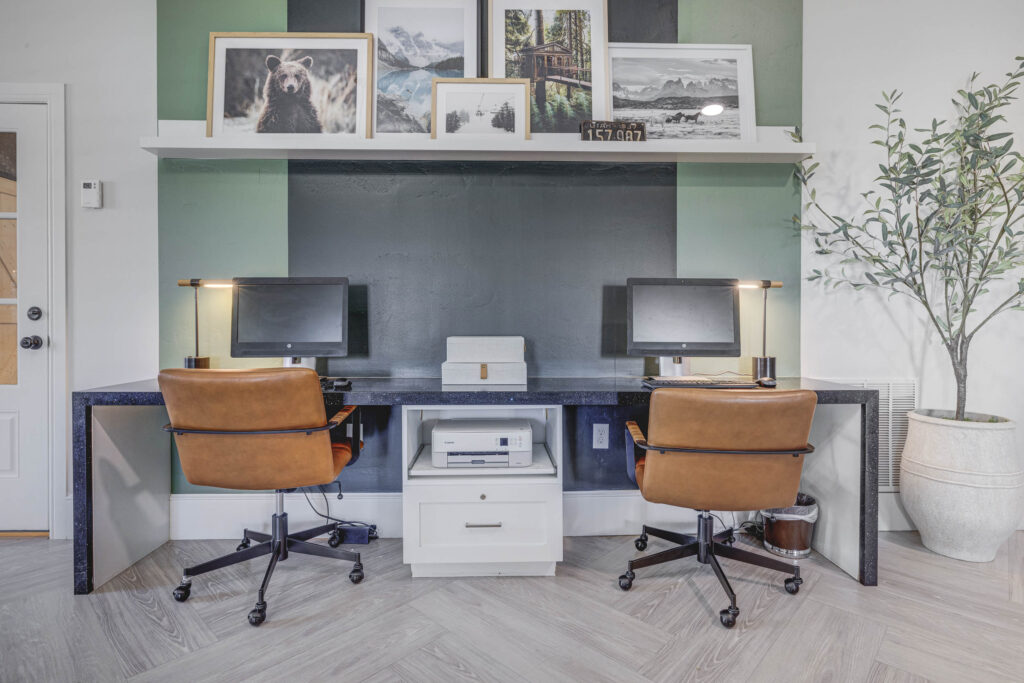 clubhouse community computer stations